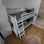 Anni Im Haus Hintertal *