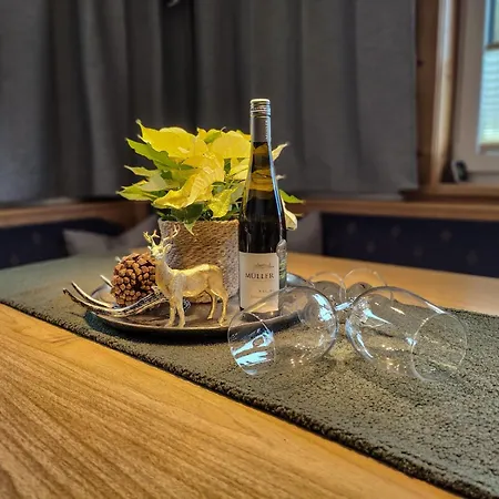 Anni Im Haus Hintertal *