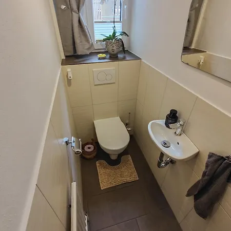 Anni Im Haus Hintertal *