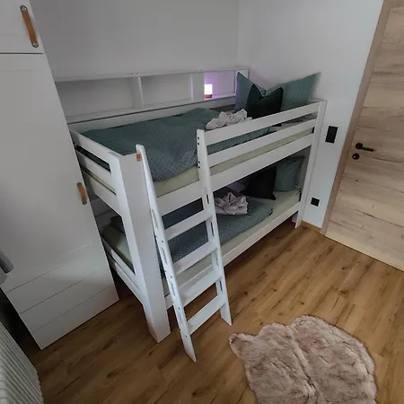 Anni Im Haus Hintertal *