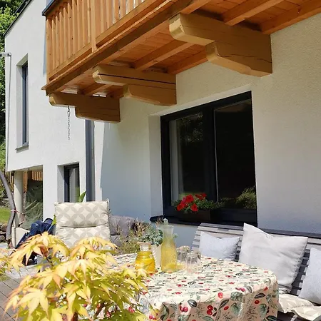 Anni Im Haus Hintertal *