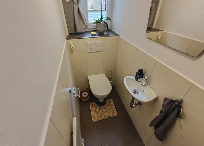 Anni Im Haus Hintertal *