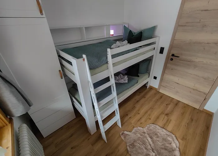 Anni Im Haus Hintertal *